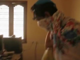 À°°à±à°®à°¾à°à°à°¿à°à± à°à°à°à± à°¤à± à°à° à°°à°¾à°¤à±à°°à°¿ à°à°¡à°¿à°ªà°¾à°¨à± guy with alone aunty Telugu Romantic Short film 2016 (720p