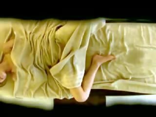 Kolledž mademoiselle reluctant orgazm by masseur