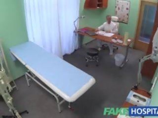 Fakehospital 주 solves 젖은 고양이 문제