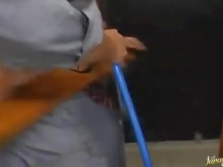 Asijské sání peter a dávat dvojnásobek kouření