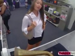Cute Chick Fucks To Escape Prison