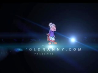 Oldnanny xưa và phụ nữ là thủ dâm với perfected đồ chơi