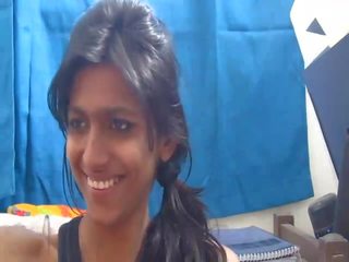 Non-nude più caldo indiano scuola damsel su webcam - desibate*