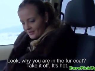 Uly emjekli euro ýaşlar pickup fucked in the maşyn