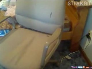 Dochter vervelend string ondergoed op camera knippert haar tieten
