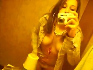 Tinedyer may puntas panti
