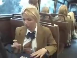 Blondinka feature suck aziýaly buddies johnson on the awtobus