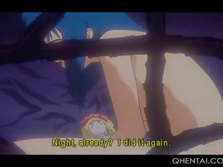Alasti hentai teismeline ilu masturbeerimine tema märg tussu