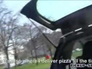 Pitsa delivery darling liliane fucked with her customer