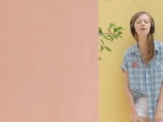 운지법 의 기이 말라 붙은 덴마크의 병아리