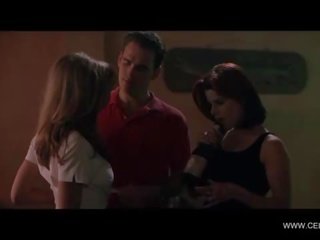 Denise richards & neve campbell - lezbiýanka eşiksiz kiss, sikiş film scenes - ýabany things (1998)