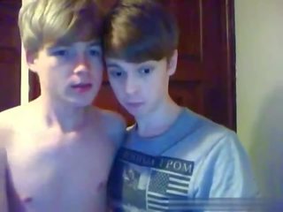 Outstanding camguys 18yo láska na souložit
