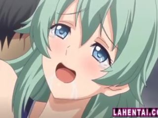 Malaki titted hentai stunner sa swimsuit makakakuha ng analed