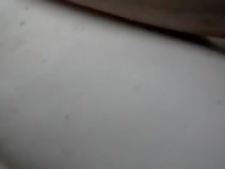 Skutečný amatér klip skrytý kamera souložit v the auto na orgasmu