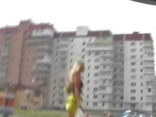 Itim tong pataas palda tingnan sa ang bus