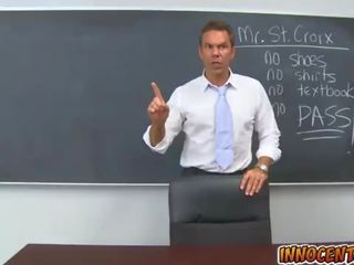 The sekret bully