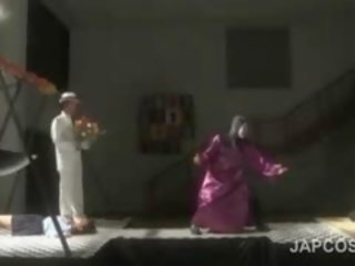 Aziýaly marvellous göt aktrisa plays goddess in keşbe girmek scene