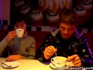 Aš buvo turintys a taurė apie coffee į mano mėgstamiausias cafe kai aš