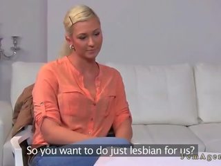 Blondinka masturbates on kino düşmek for her female başlyk