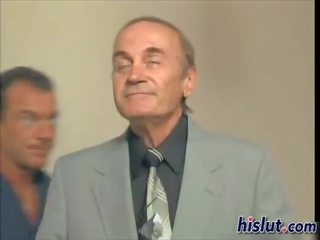 Nikki is a desiring lezbiýanka