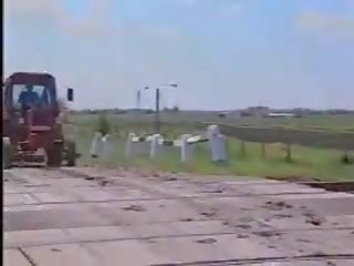 Rumaja adolescent has reged film on farm
