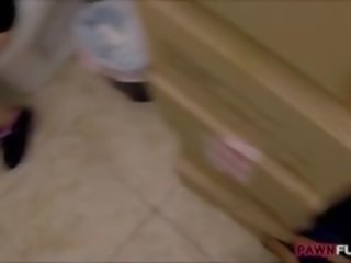 Damsel Got Fucked For The Chain She Pawned