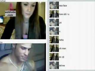 Putė ir moksleivis kalbos į internetinė kamera masturbuoti ir sperma