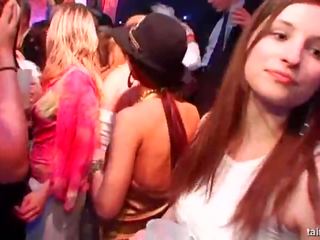 Hottie brides taking çişik cocks at a ýabany weçerinka