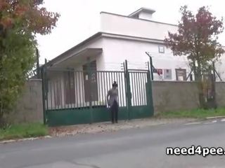 Blondinke scanje v a supermarket necking veliko