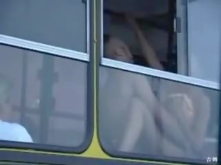 Jemagat öňünde indecency on the awtobus this lascivious iki adam doesnt give a shit (amateur ýaşy ýeten eje mother betje eje garry outdoors sperma madmaxxx )