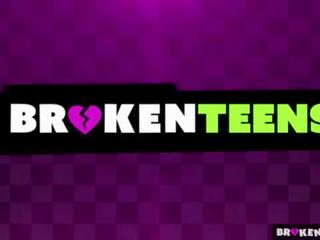 Brokenteens - blondi teinit voida imaista a rasva kukko