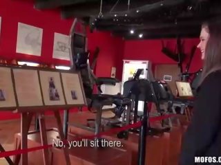 Öffentlich nacktheit bei die museum