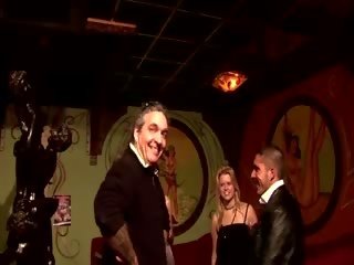 Sexy holandez slattern ngrënë nga pasionante turist