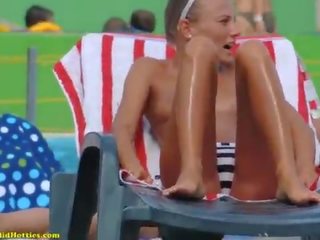 Eşiksiz ýalaňaç teens tanning mix 1
