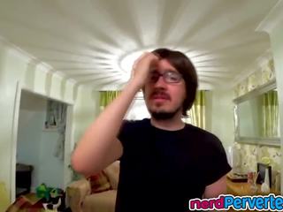 Desirable uk prostitutka sesanje nerds dong, seks video e7