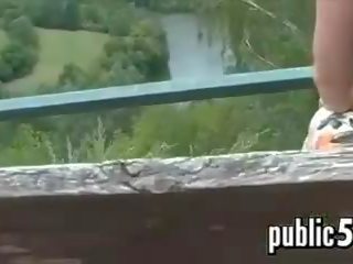 Visoke in beli visoko petke izven