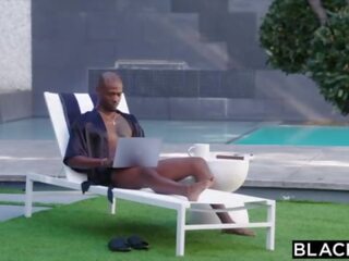 Blacked nakal exhibitionist kazumi catches antons eye