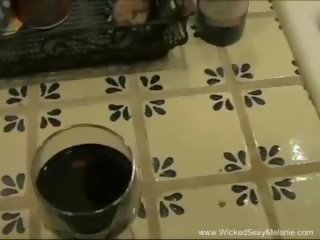 Hluboký uvnitř amatér houpá kočička, volný pohlaví 23