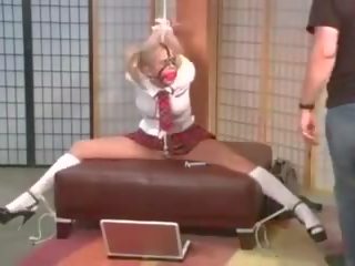 Emily spreads her aýaklar, mugt mugt aýaklar xxx clip fd