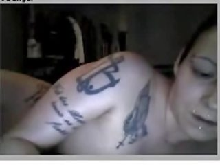 Shaven Tatoo Chick movs Her Stuff On Omegle