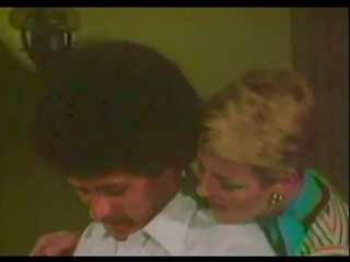 Otel waiter: mugt otel xxx hd ulylar uçin video video be