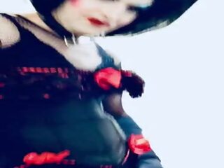 Sissy hooker in heavy makeup vids off for cam