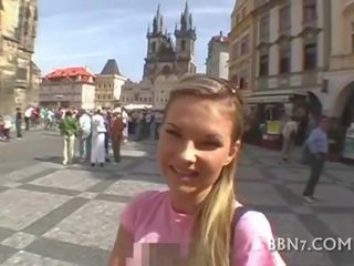Haýran galdyryjy ýaşlar young female
