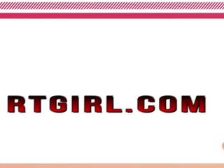 가면을 쓴 라티 쉬 메일 바보 떨어져서 그녀의 큰 바나나 수탉