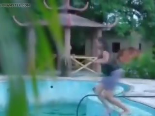 Indiýaly daýza in basseýn lifçik and panty, mugt kirli video 57