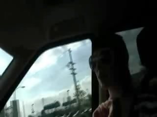 Růžový dildo v ji těsný tranny kretén