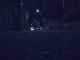 Krásný spací číňan bohyně má shaged podle taxi řidič