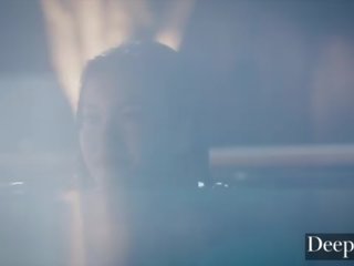 Deeper&period; rae lil 黑色 得到 处罚 为 disobedience