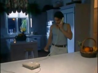 Passion Cove S01E13 - Watching Linda