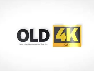 Old4k velika adolescent v a beguiling mini krilo, brezplačno seks film 94